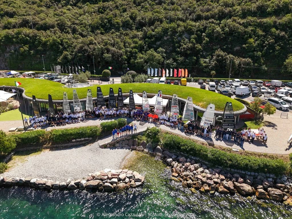 Teams together at the SuMoth Challenge on Lake Garda.